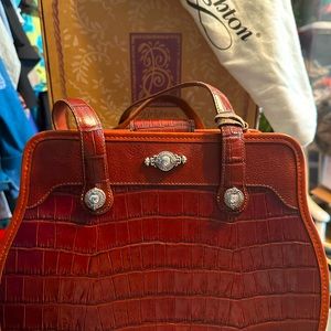 Brighton purse practically brand new, honestly don’t think it’s ever been used.